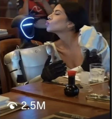 Influenciadora manda um beijo para o Humanoide G1 da T3i num restaurante